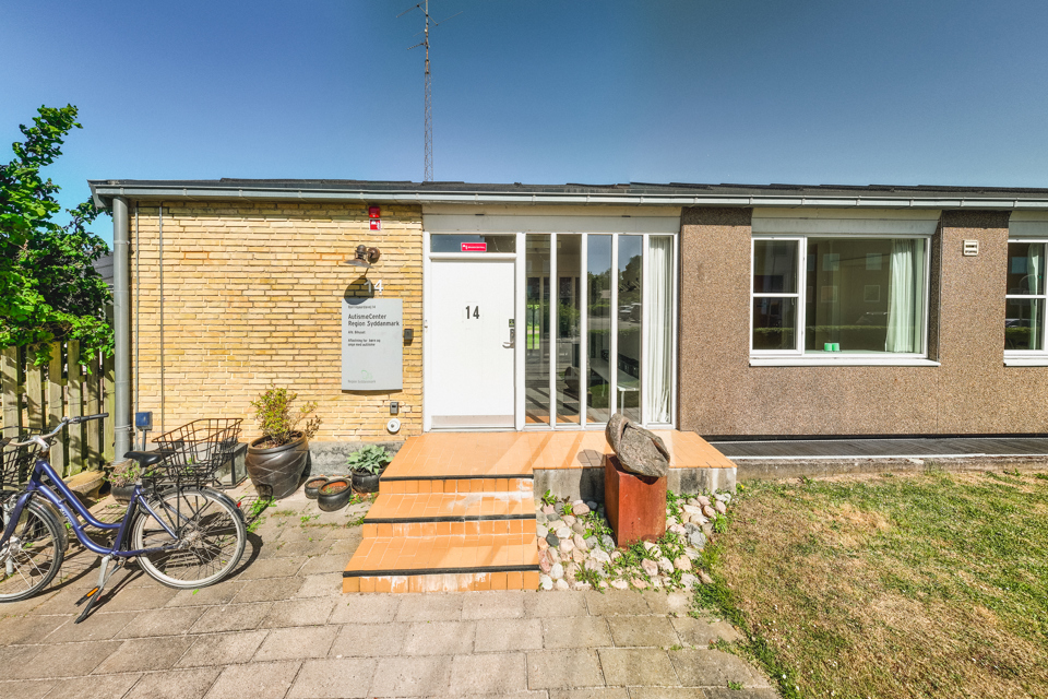 Hoveddøren til Bihuset Aflastning